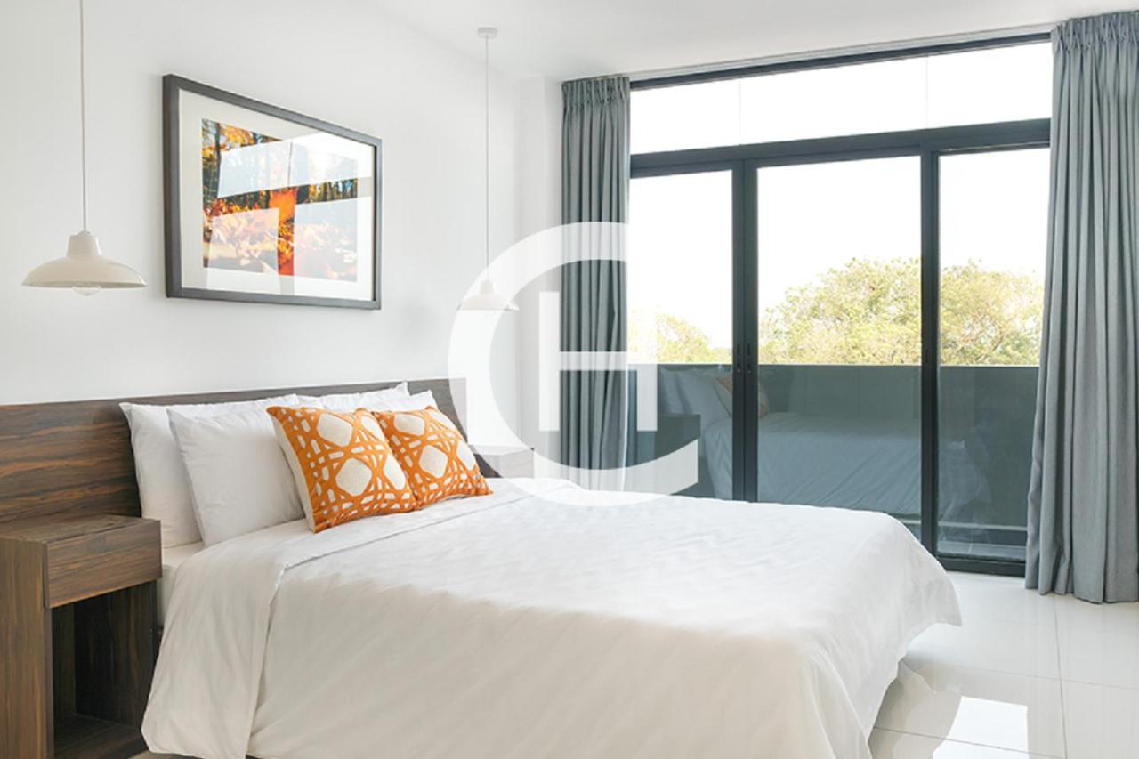 Embassy Gardens By Clifton Homes Аккра Экстерьер фото